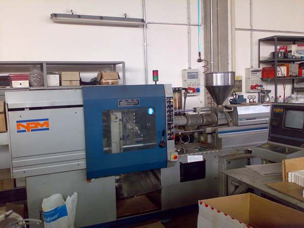 Produzione componentistica in plastica su disegno Modena